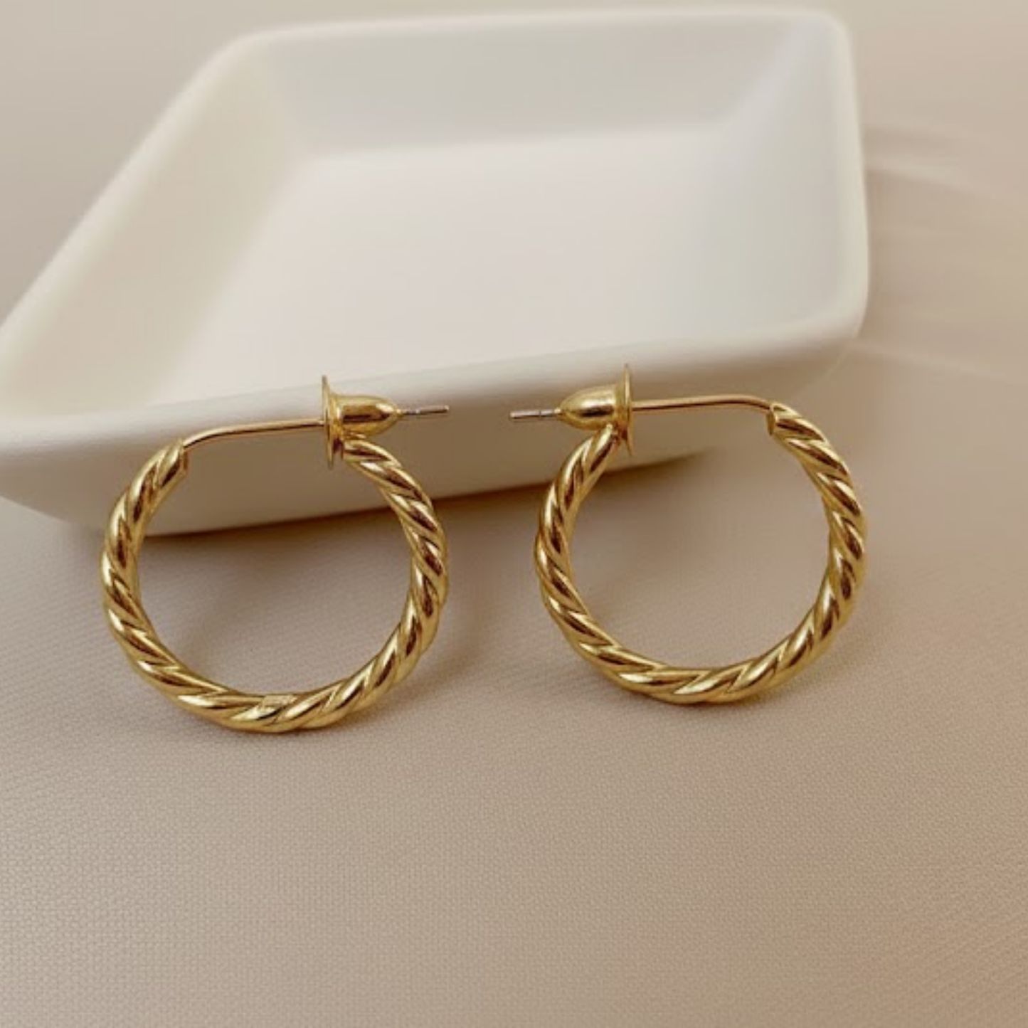 Chunky Rope Hoop Earrings Gold Tone