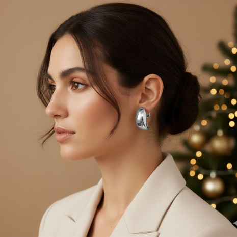 White Tone Plating High Polished Minimalist Thick Half Hoop Stud Fashion Jewellery By 2wist Desings