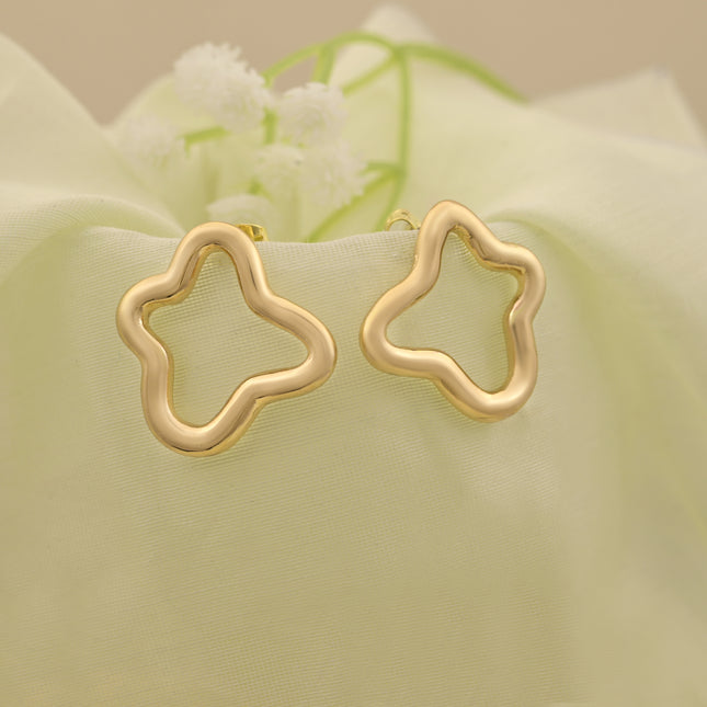 Clover Outline Stud Earrings