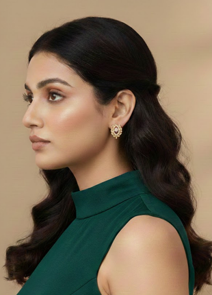 Oval Leaf White Color Pendant Set By 2wist Designs