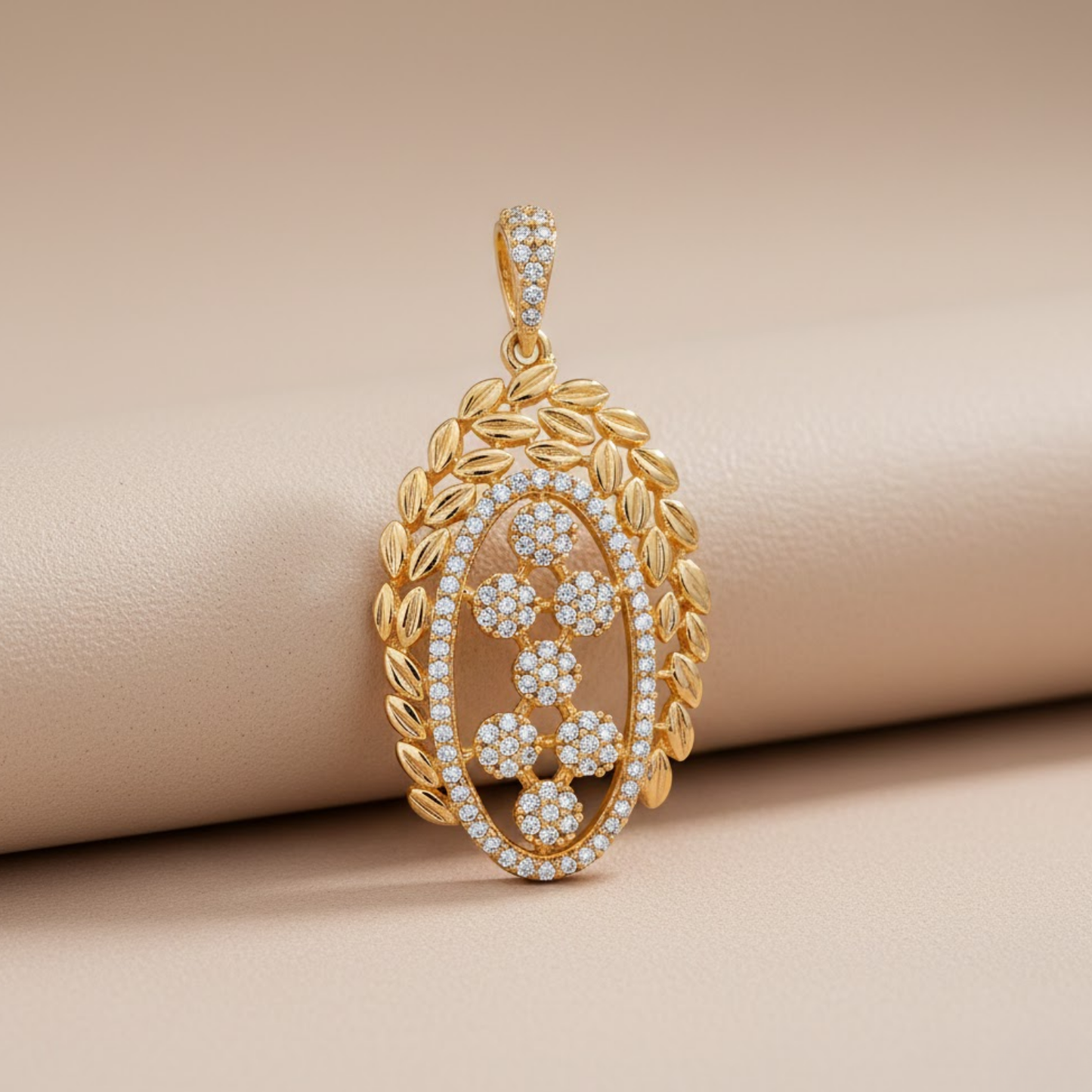 Oval Leaf White Color Pendant Set
